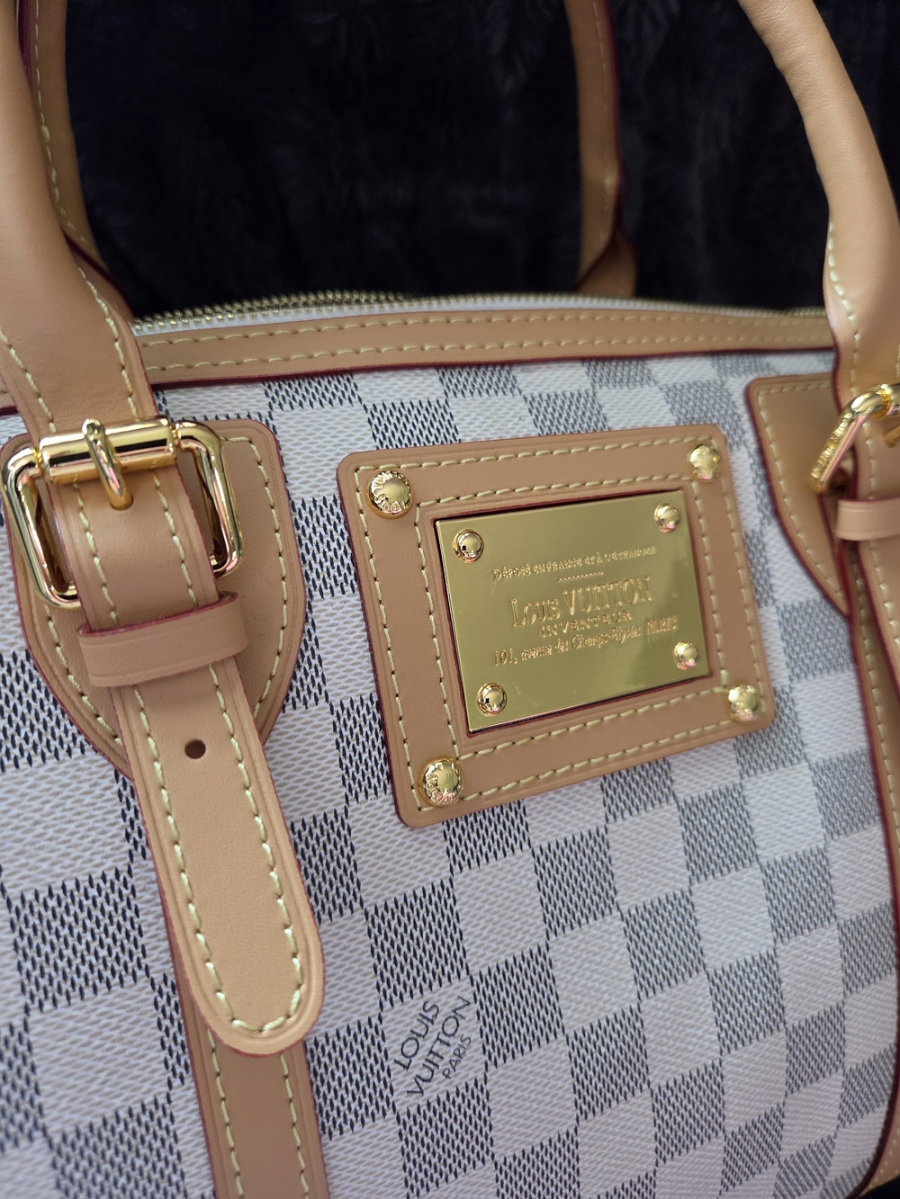 Damier Azur Berkely Style Bag - Picture 5 of 9